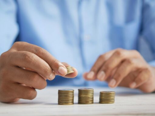 What Lenders Look at Before Approving Your Online Loan Application